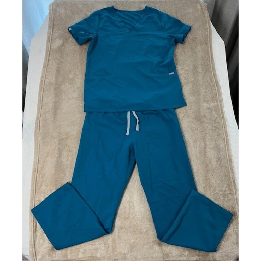 Figs Men's Cargo Scrub Set in Teal Blue